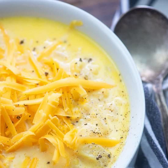 ROASTED CAULIFLOWER SOUP