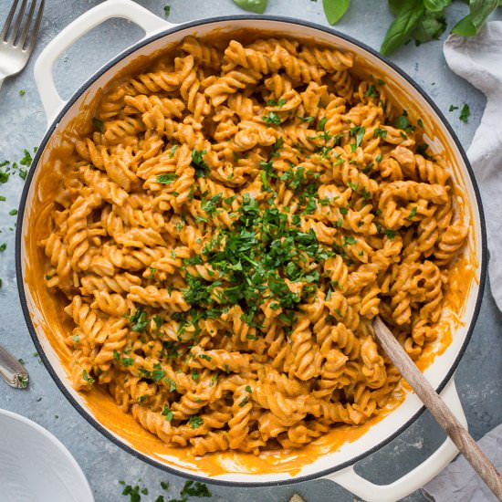 Creamy Roasted Red Pepper Pasta