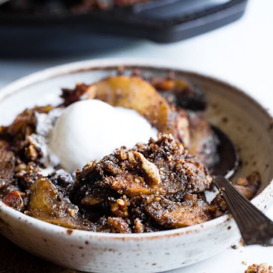 Paleo Vegan Pecan Apple Crisp