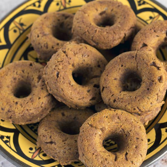 Vegan baked pumpkin doughnuts