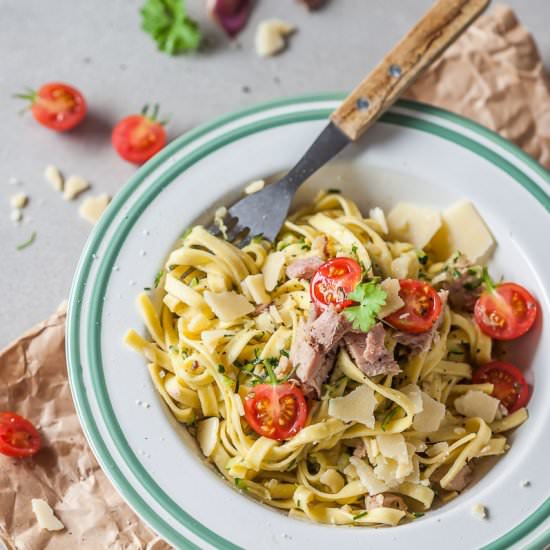 15-minute Zucchini Tuna Noodles