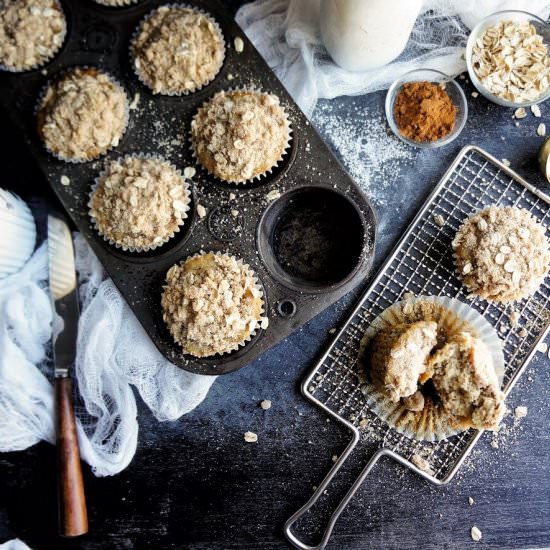 Moist Banana Muffins with Streusel