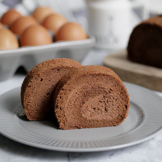 Japanese Chocolate Swiss Cake Roll