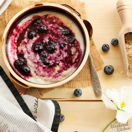 Blueberry oats porridge
