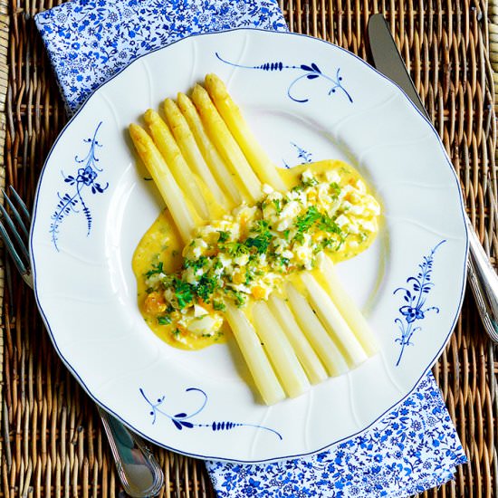 Asparagus in Egg & Butter Sauce