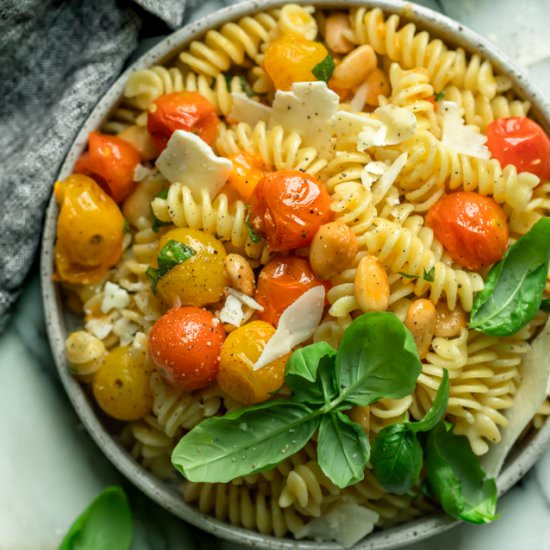 Pasta with Cherry Tomatoes