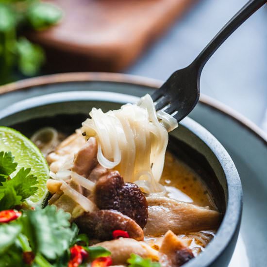 Thai Chicken Coconut & Noodles Soup
