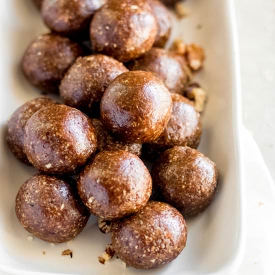 Vegan Gingerbread Bites