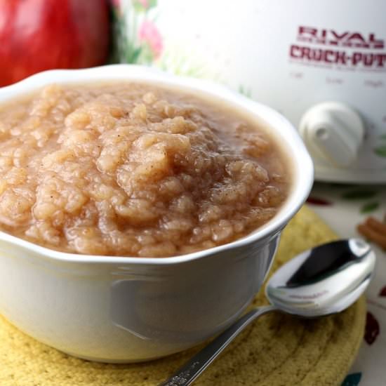 Crockpot Chunky Gingered Applesauce