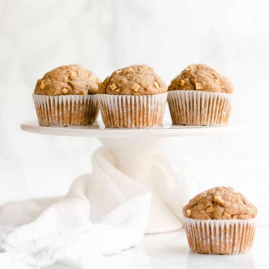 Cinnamon Apple Oatmeal Muffins