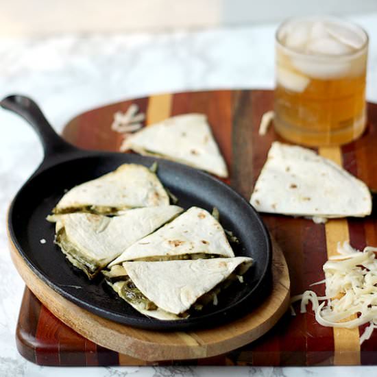 Rajas con Crema Quesadilla