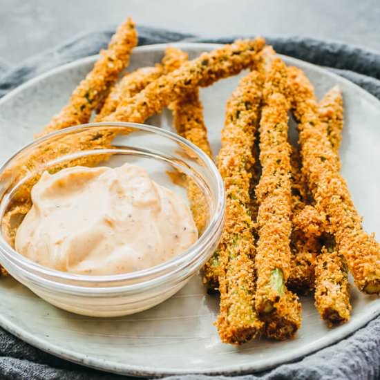 Fried Asparagus With Spicy Mayo Dip