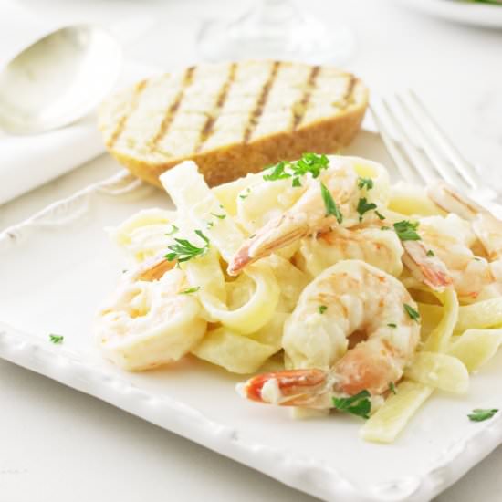 creamy garlic butter shrimp pasta
