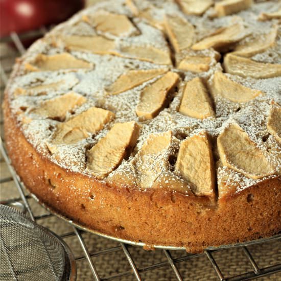 Italian Apple Yogurt Cake