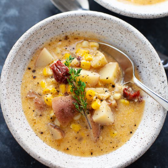 Slow Cooker Chipotle Corn Chowder