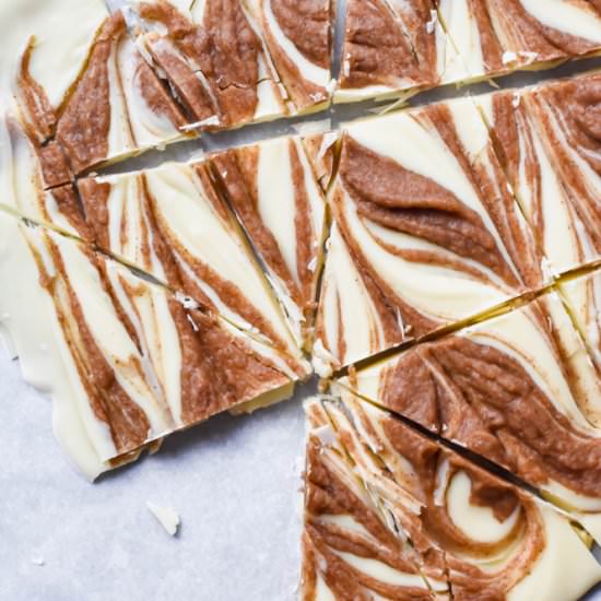 White Chocolate Cinnamon Roll Bark