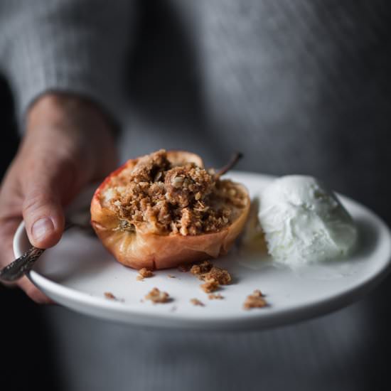 Baked Apples with Oat Streusel