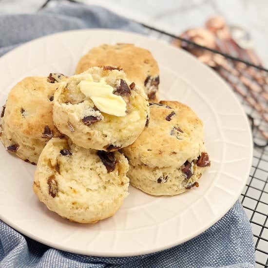 Easy Date Scones