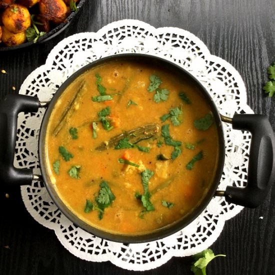 Aruchuvitta Sambar/Lentil Curry