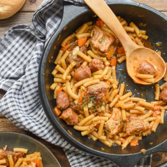 Pasta with pork rib and sausages