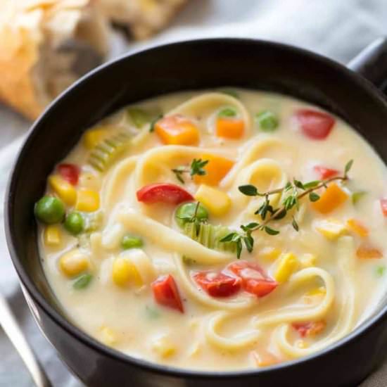 CREAMY VEGETABLE SOUP WITH NOODLES