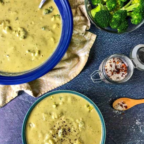 Low Carb Creamy Broccoli Soup
