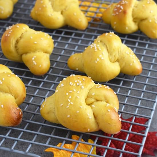Pumpkin Knots