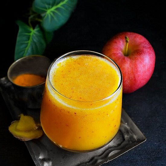 Turmeric Ginger and Apple Smoothie
