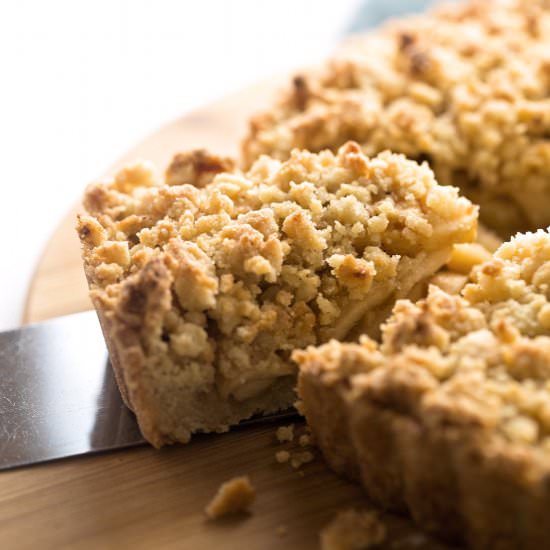 Apple Crumble Tart