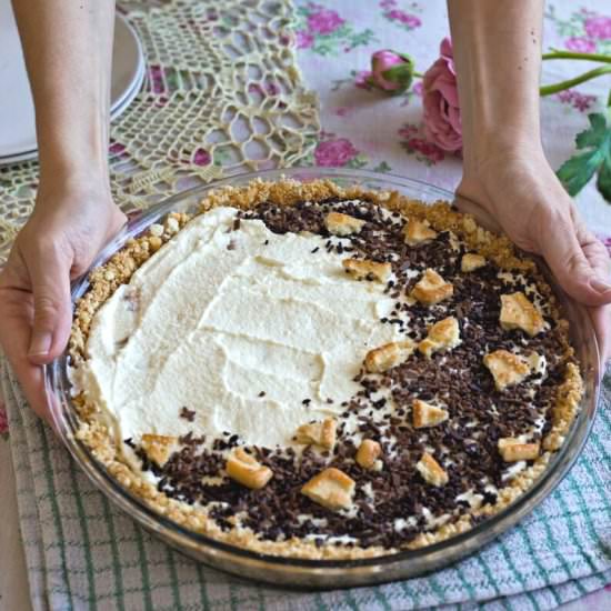 Easy No Bake Cookie Pie
