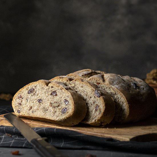 whole wheat walnut & raisin bread