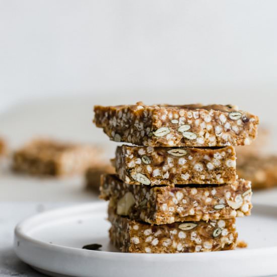 Puffed Quinoa Peanut Butter Bars