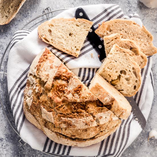 No-Knead Garlic Parmesan Bread