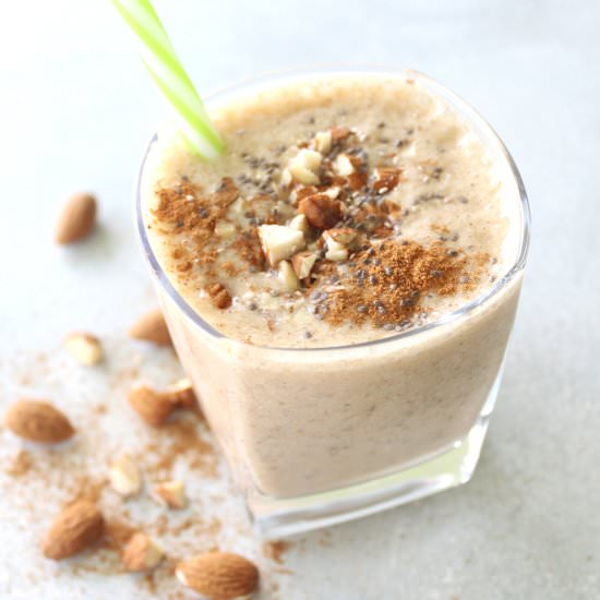 BEST Vanilla Almond Chai Smoothie