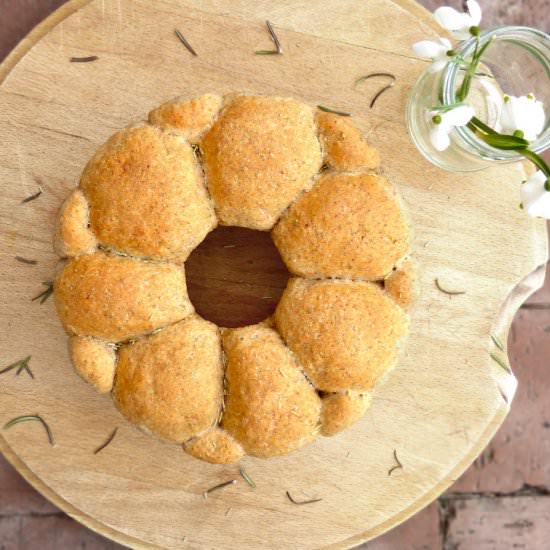 Spelt and Rye Herb Pull Apart Bread