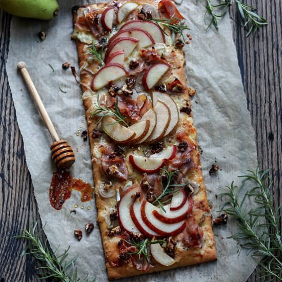 Honey Roasted Pear & Brie Flatbread