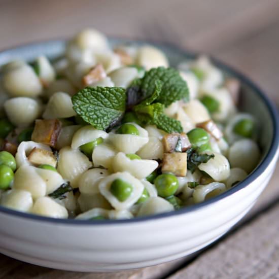 Shell Pasta with Peas and Mint