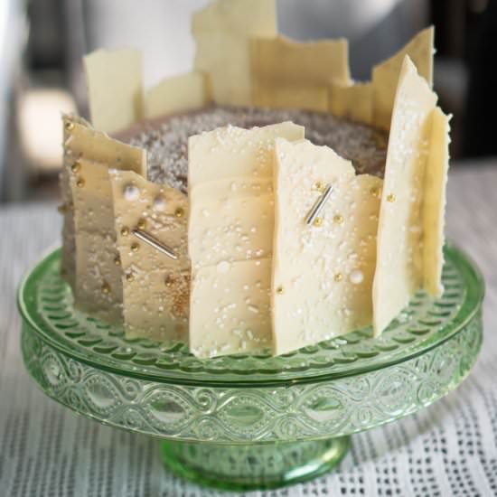 Champagne cake with pomagranate