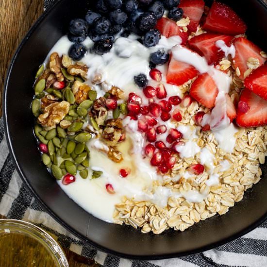 Easy Meal Prep Oatmeal Bowl