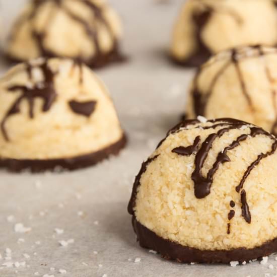RAW COCONUT MACAROONS