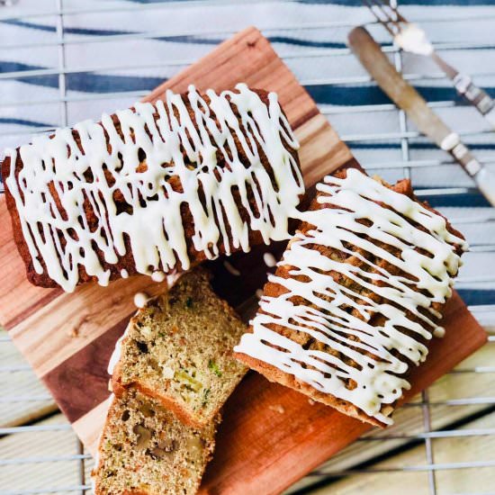 Apple, carrot and zucchini cake