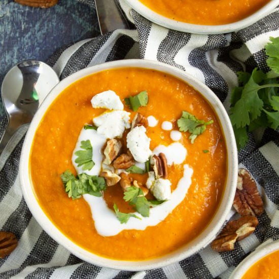 Creamy Vegan Roasted Carrot Soup
