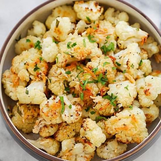 Garlic Parmesan Roasted Cauliflower
