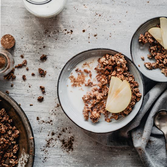 HEALTHY CINNAMON GRANOLA