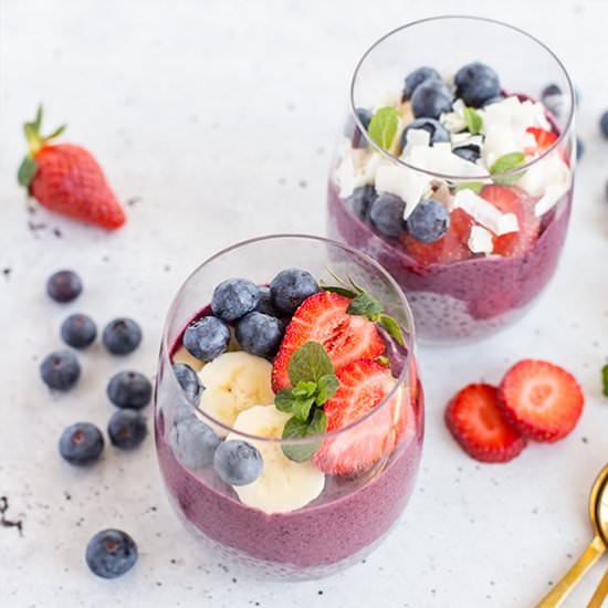 Blueberry Acai Chia Parfait
