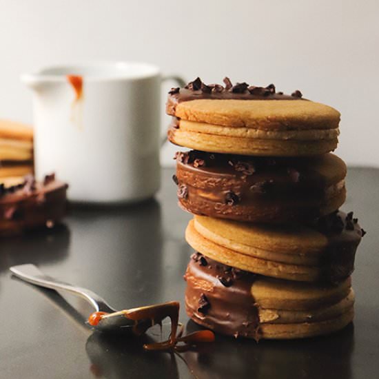 peanut caramel sandwich cookies
