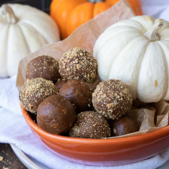 No Bake Pumpkin Pie Protein Balls