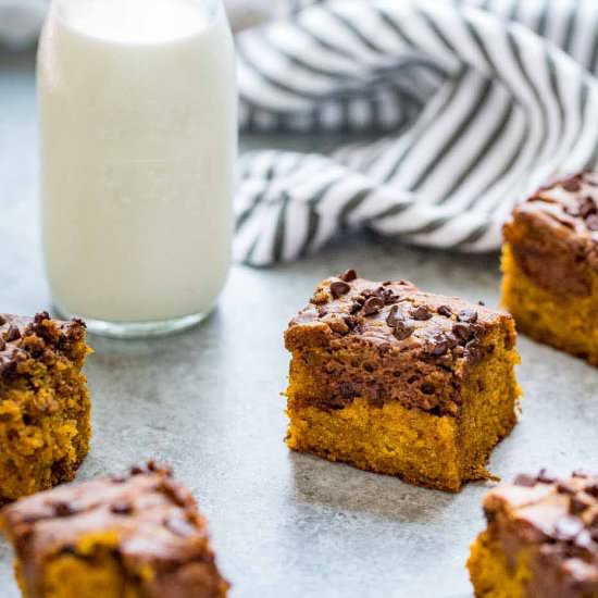 chocolate swirled pumpkin bars