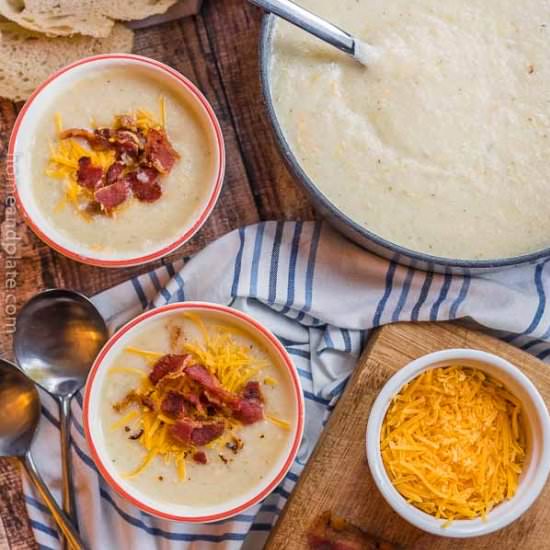 Creamy Cauliflower Cheese Soup