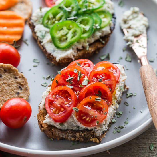Creamy Cashew Onion Herb Dip